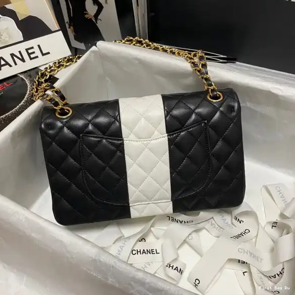 First Bag Ru CHANEL HANDBAG CHANELASSIC 0626